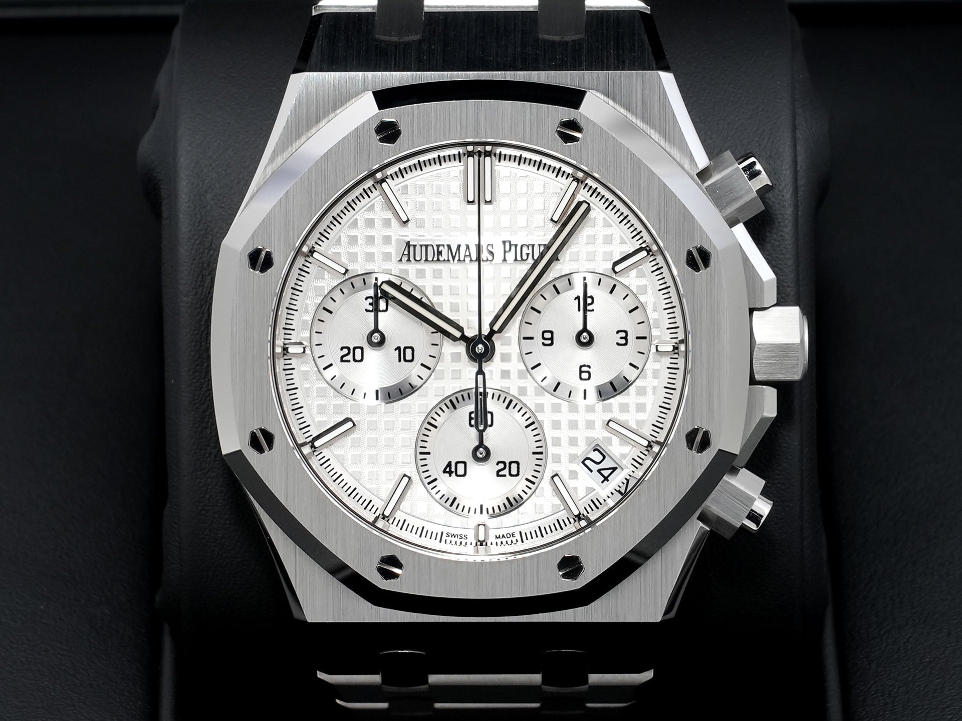 オーデマピゲ ロイヤルオーク クロノグラフ 50周年記念 Ref.26240ST.OO.1320ST.03 ステンレススチール シルバー文字盤 未使用 u7f2bdoa