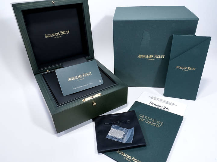 オーデマピゲ ロイヤルオーク クロノグラフ 50周年記念 Ref.26240ST.OO.1320ST.03 ステンレススチール シルバー文字盤 未使用 u7f2bdoa