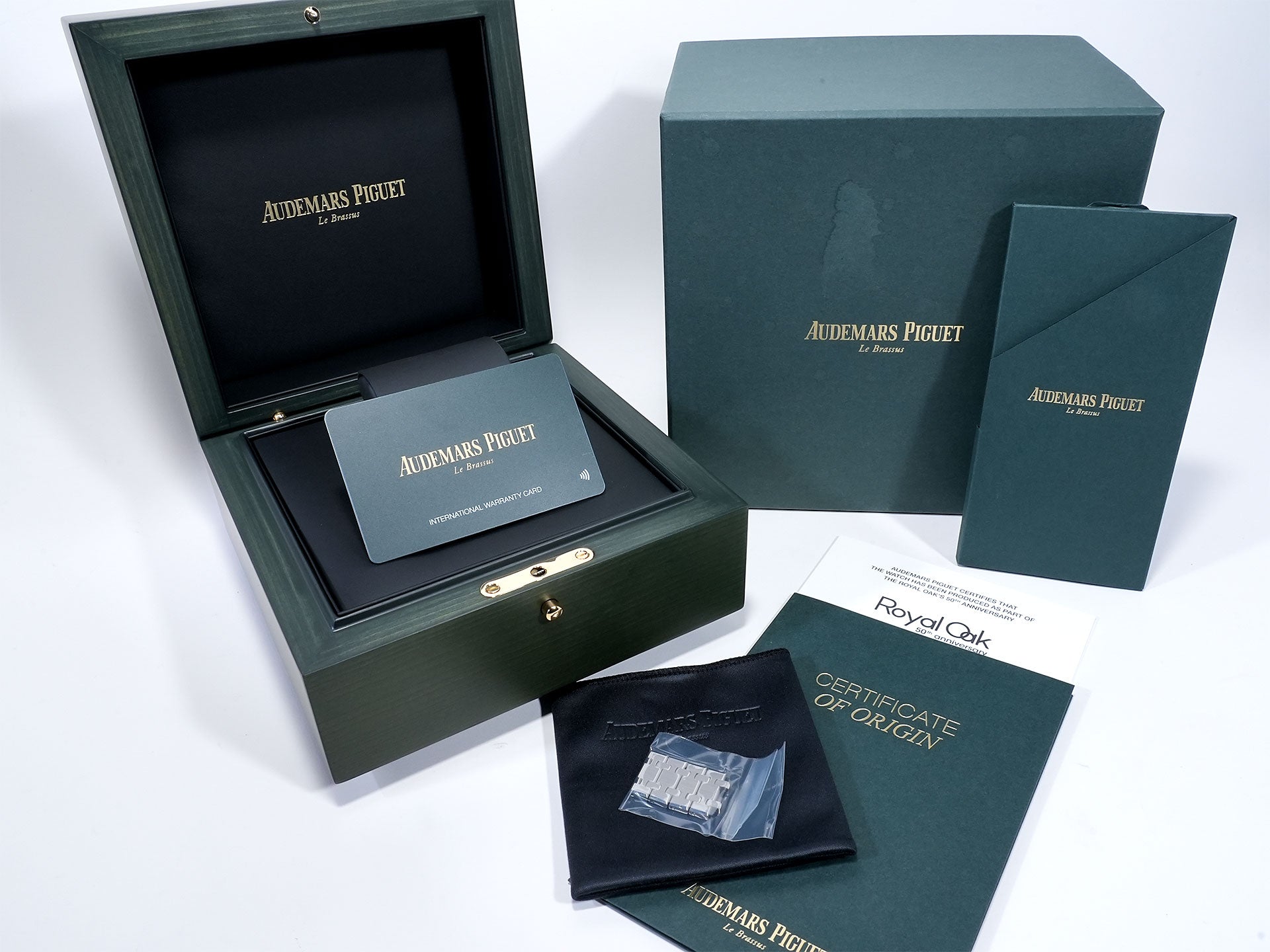 オーデマピゲ ロイヤルオーク クロノグラフ 50周年記念 Ref.26240ST.OO.1320ST.03 ステンレススチール シルバー文字盤 未使用 u7f2bdoa