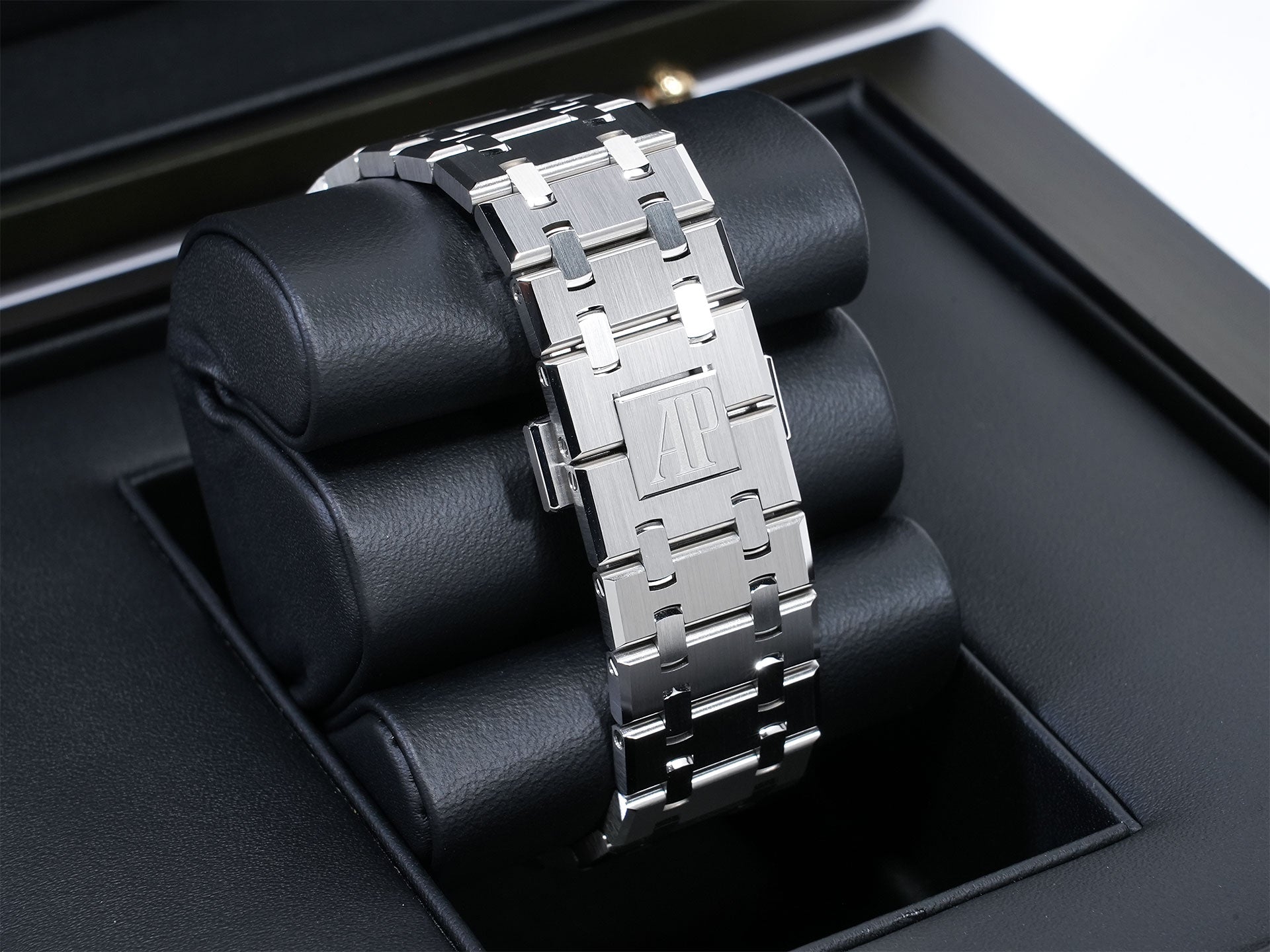 Audemars Piguet Royal Oak Ref. 15510ST.OO.1320ST.06 Stainless Steel Night Blue Dial Unused kagjmmj7