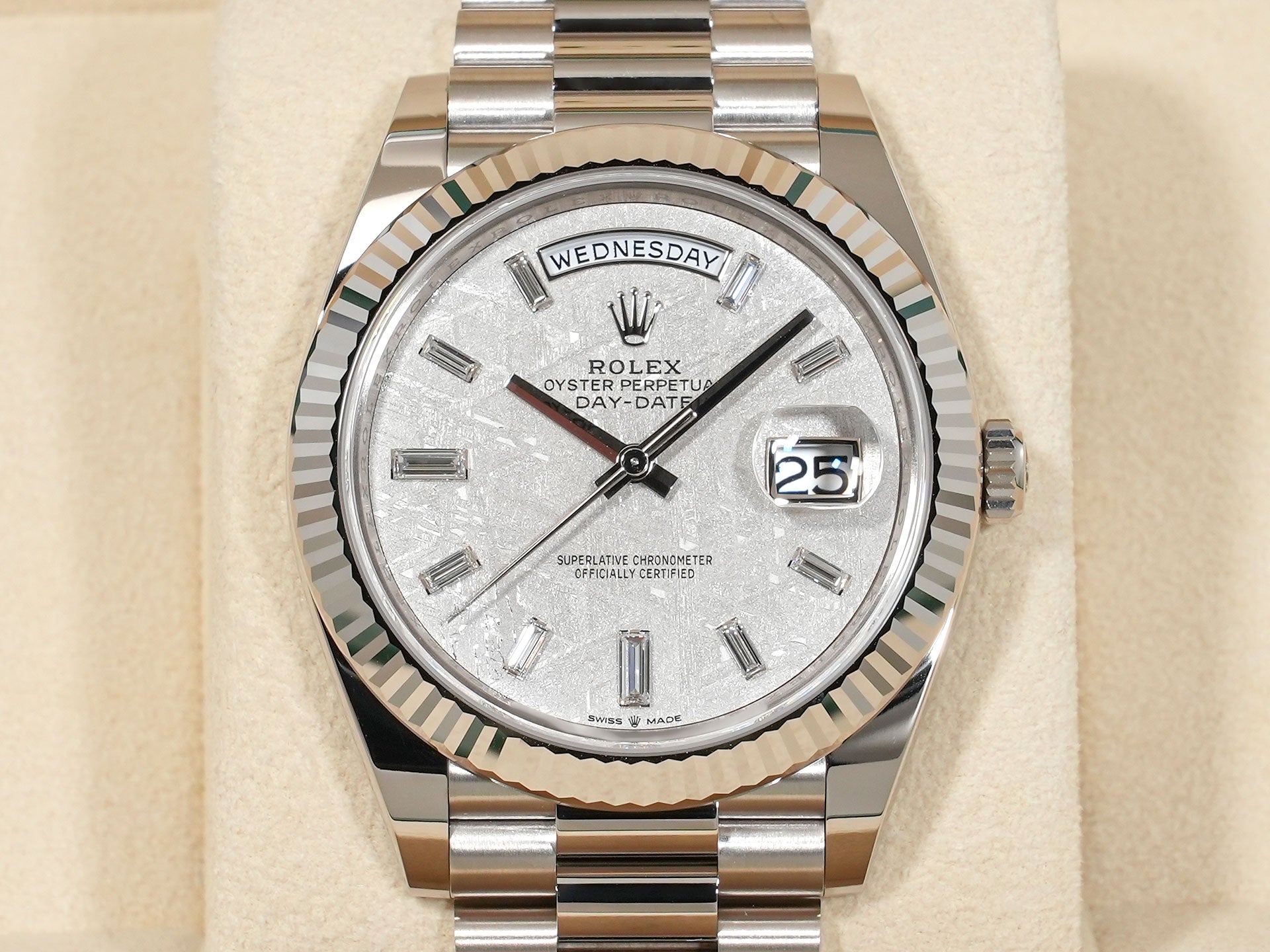 ロレックス デイデイト40 Ref.228239A ホワイトゴールド メテオライト文字盤 未使用 zwtbnk83