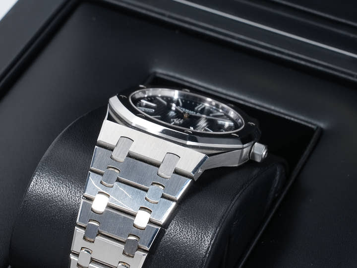 オーデマピゲ ロイヤルオーク ジャンボ エクストラ シン Ref.15202ST.OO.1240ST.01 ステンレススチール ブルー文字盤 中古 keuf7sj8