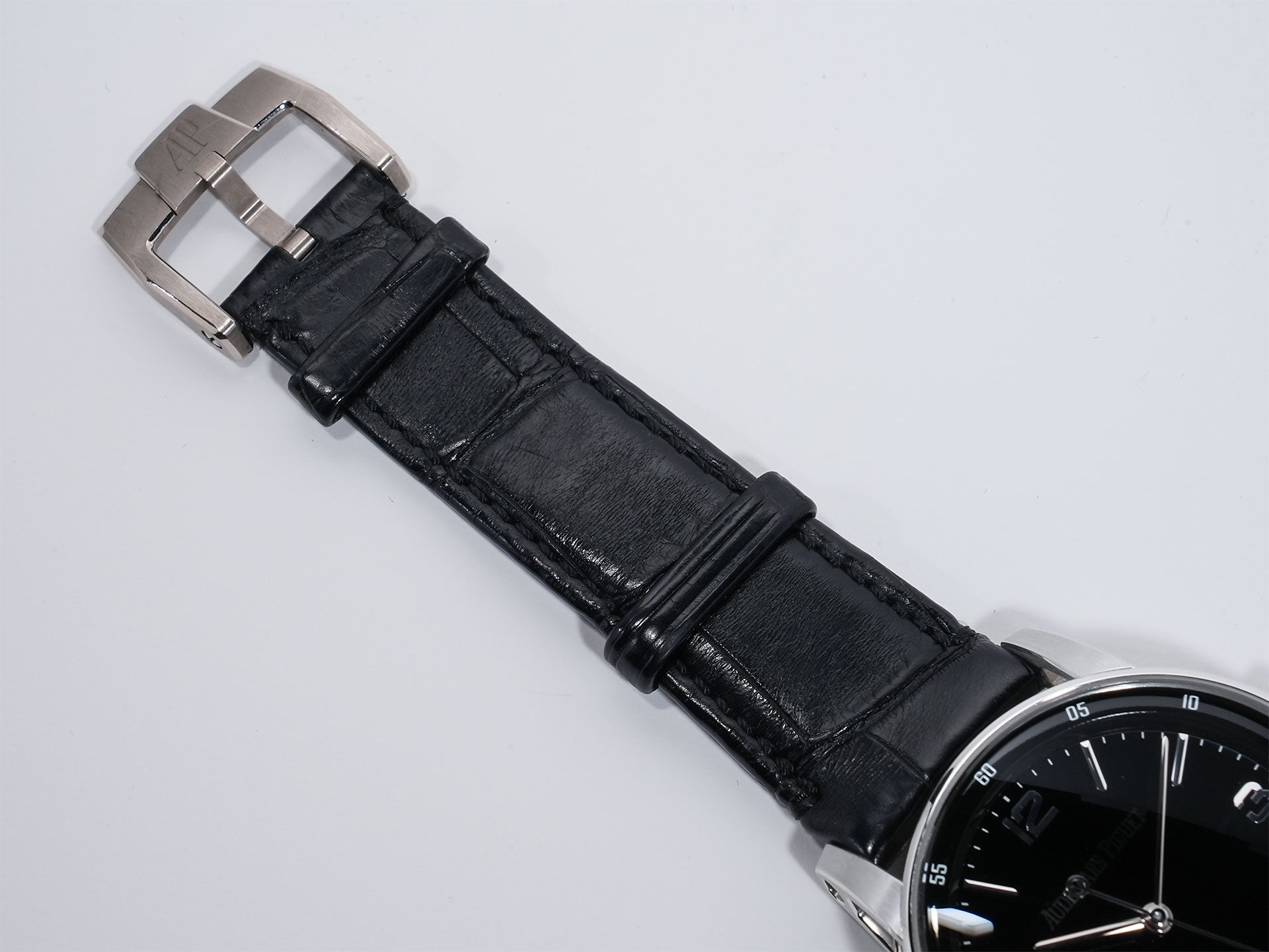 Audemars Piguet CODE 11.59 by Audemars Piguet Ref. 15210BC.OO.A002CR.01 White Gold Black Dial Pre-owned z83v3w8r