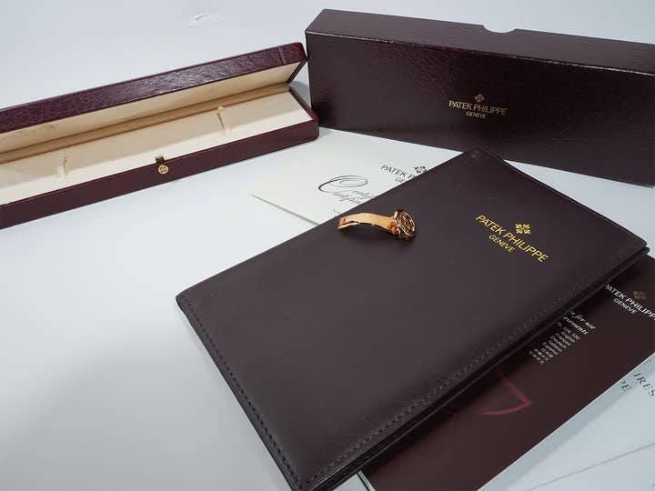 パテックフィリップ カラトラバ Ref.5127J-001 イエローゴールド シルバー文字盤 中古 38zziuwj
