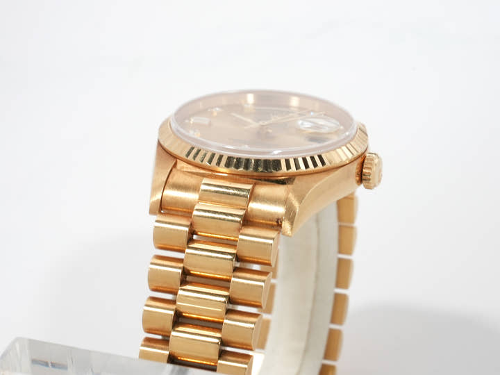 Rolex Day-Date 36 Ref. 18238A Yellow Gold Champagne with 10 Diamond Dial, Pre-owned i2ko3fo8