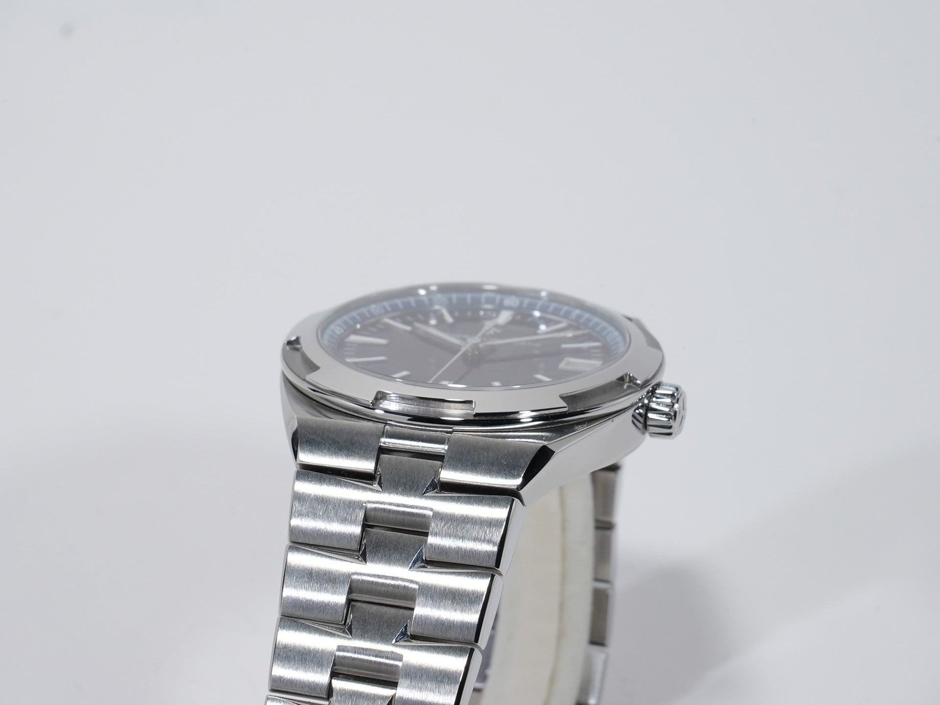 ヴァシュロンコンスタンタン オーヴァーシーズ Ref.4500V/110A-B128 ステンレススチール ブルー文字盤 美中古 33esmvog