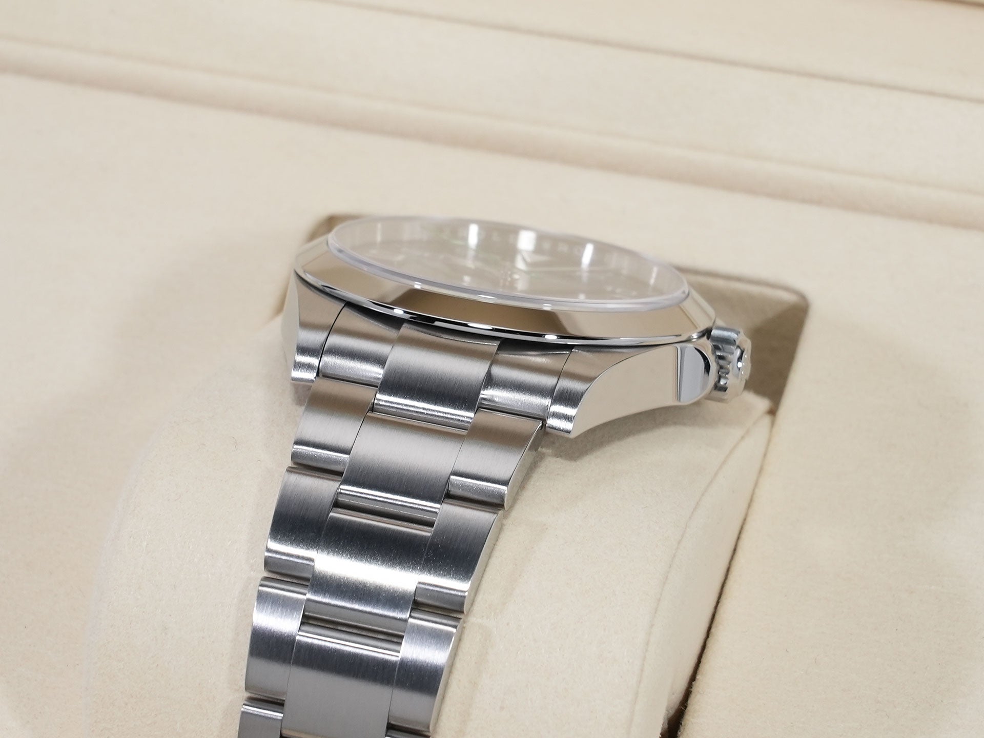 ロレックス エアキング Ref.126900 ステンレススチール ブラック文字盤 オイスターブレスレット 美品 vokhqpvp