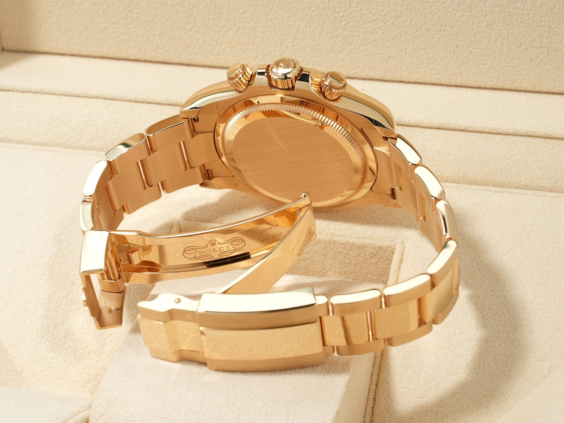 Rolex Daytona Ref. 126508 Yellow Gold with Golden and Bright Black Dial, Excellent Condition, 86u2ao35