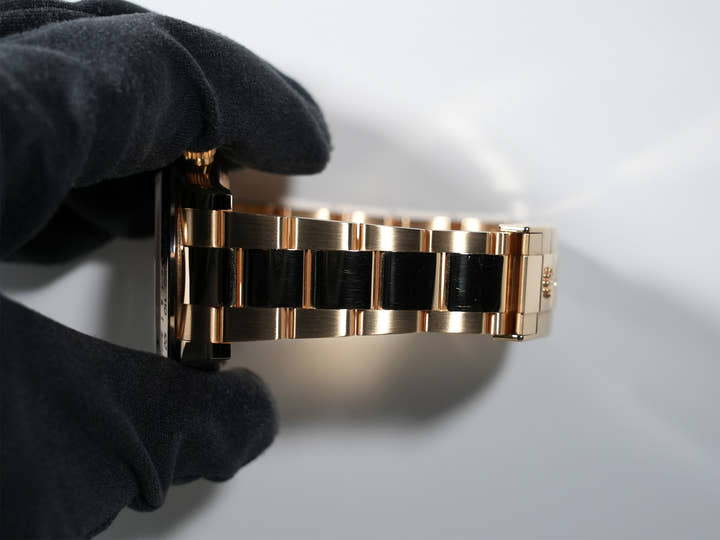 Rolex Daytona Ref. 126508 Yellow Gold with Golden and Bright Black Dial, Excellent Condition, 86u2ao35