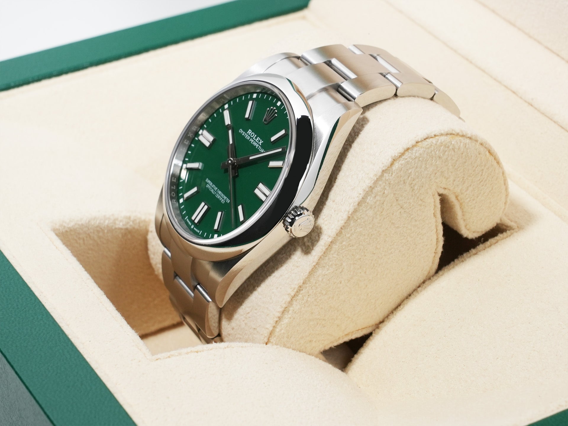 ロレックス オイスターパーペチュアル41 Ref.124300 ステンレススチール グリーン文字盤 美中古 f85iv3wh