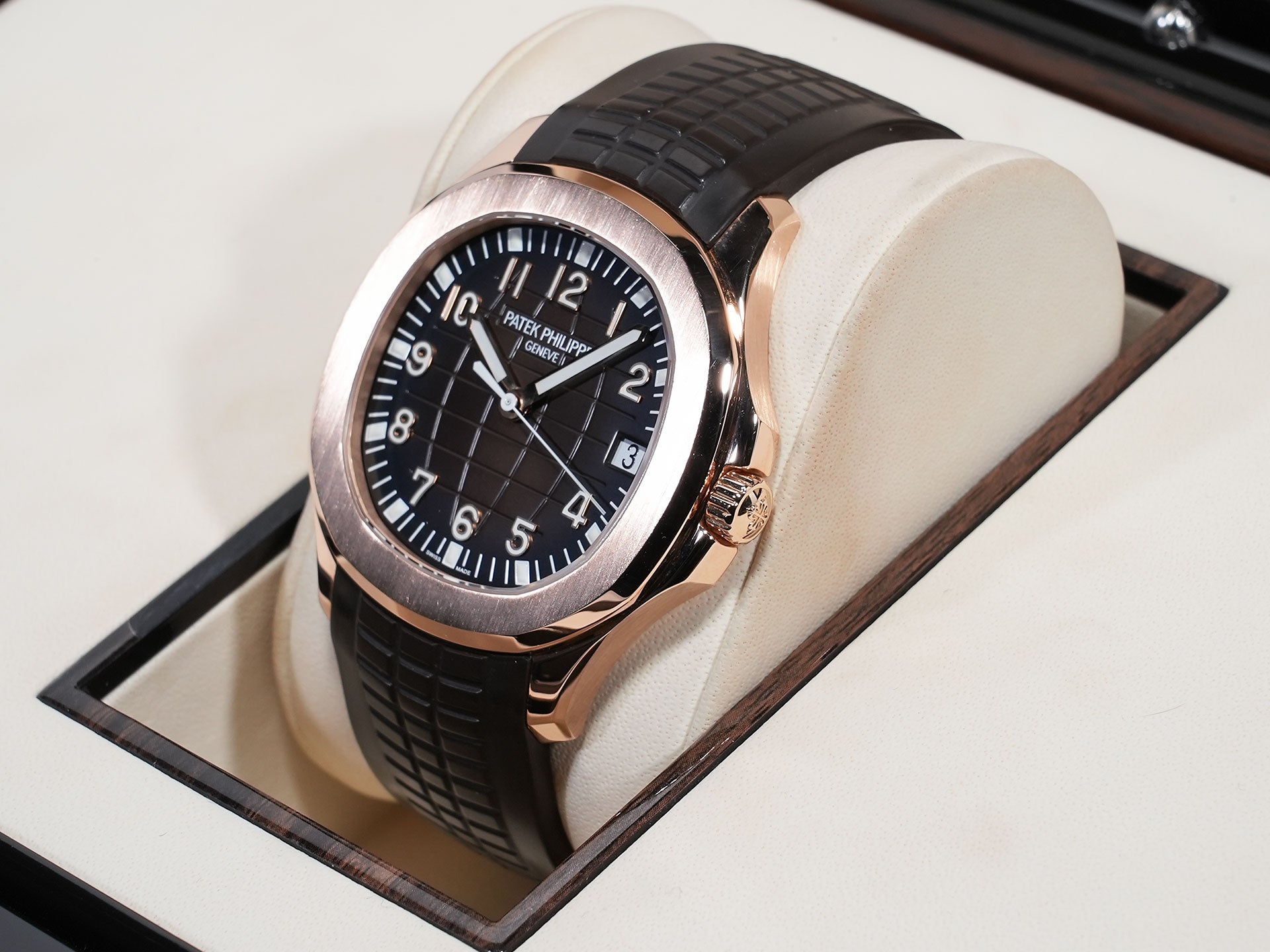 Patek Philippe Aquanaut Ref. 5167R-001 Rose Gold Brown Dial Pre-owned og3wzrd5