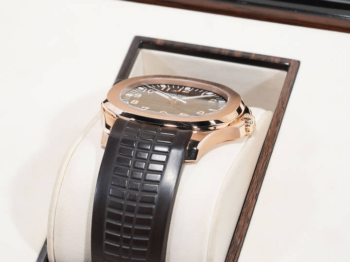 Patek Philippe Aquanaut Ref. 5167R-001 Rose Gold Brown Dial Pre-owned og3wzrd5