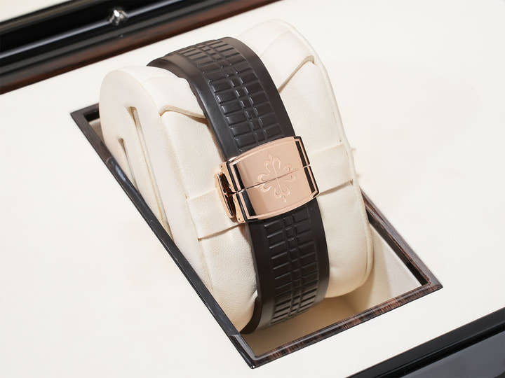 Patek Philippe Aquanaut Ref. 5167R-001 Rose Gold Brown Dial Pre-owned og3wzrd5