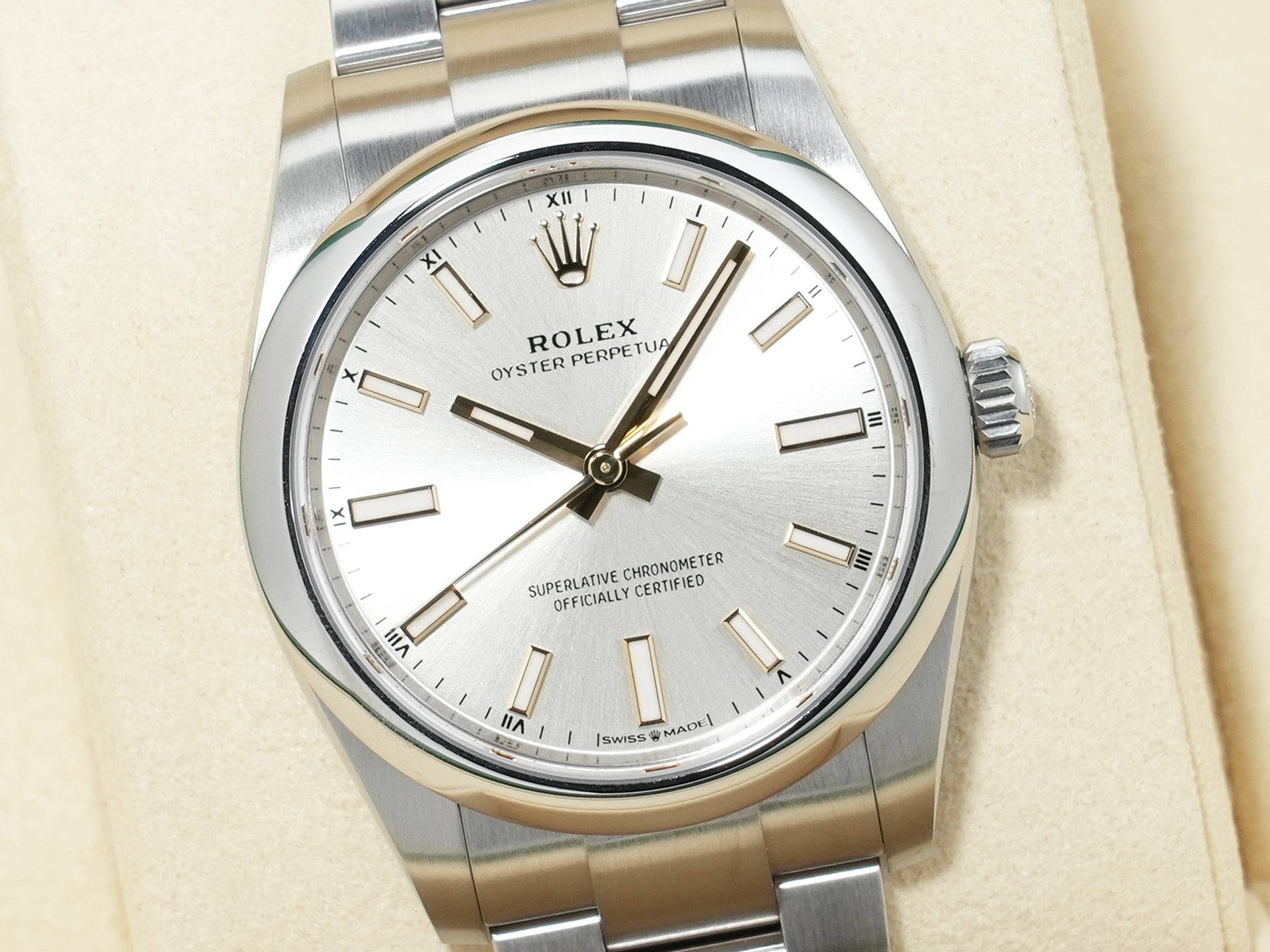 ロレックス オイスターパーペチュアル34 Ref.124200 ステンレススチール シルバー文字盤 未使用 e55i5ij7