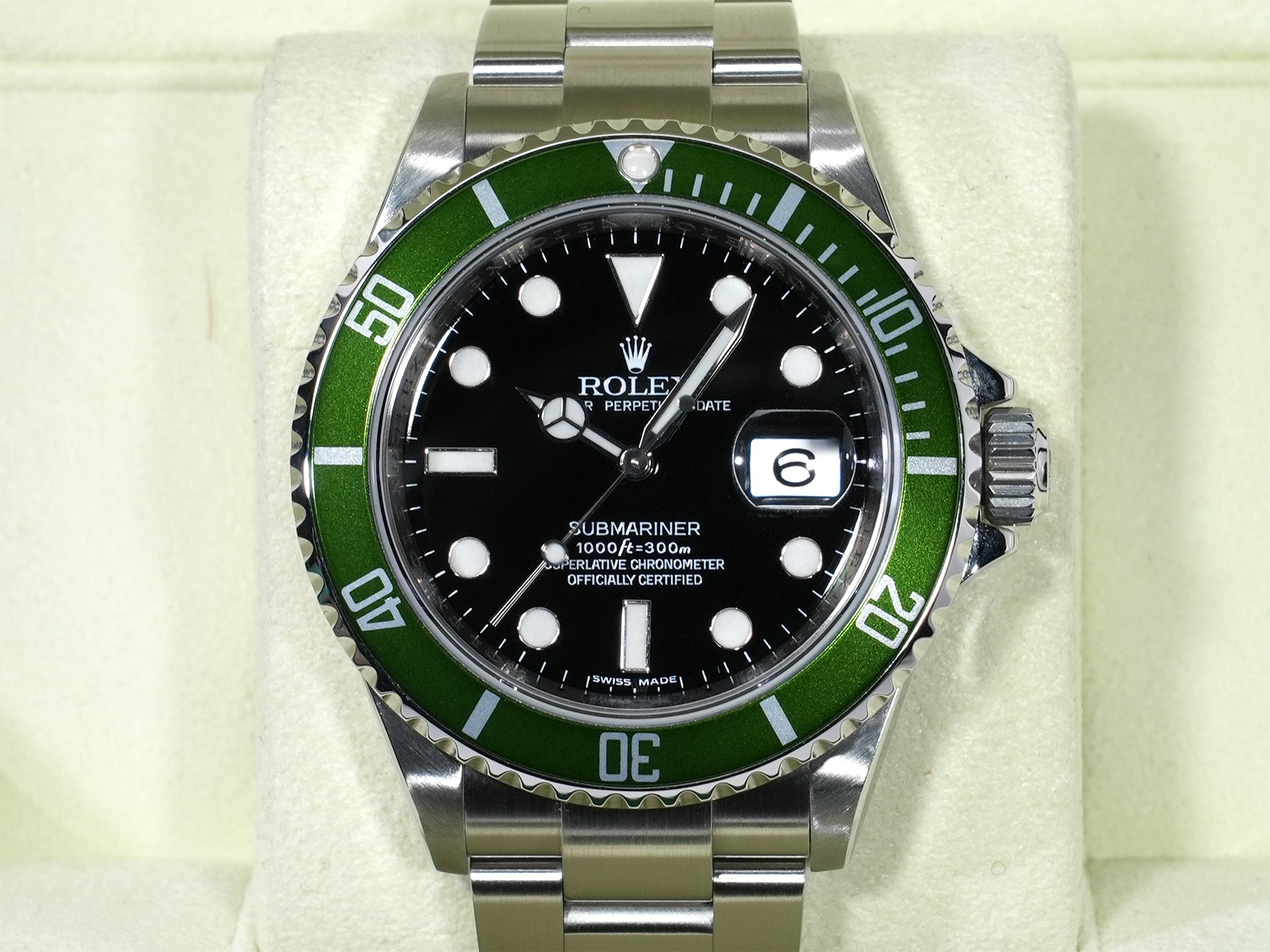 Rolex Submariner Date Ref. 16610LV Stainless Steel Black Dial Excellent Condition u57qpxzy