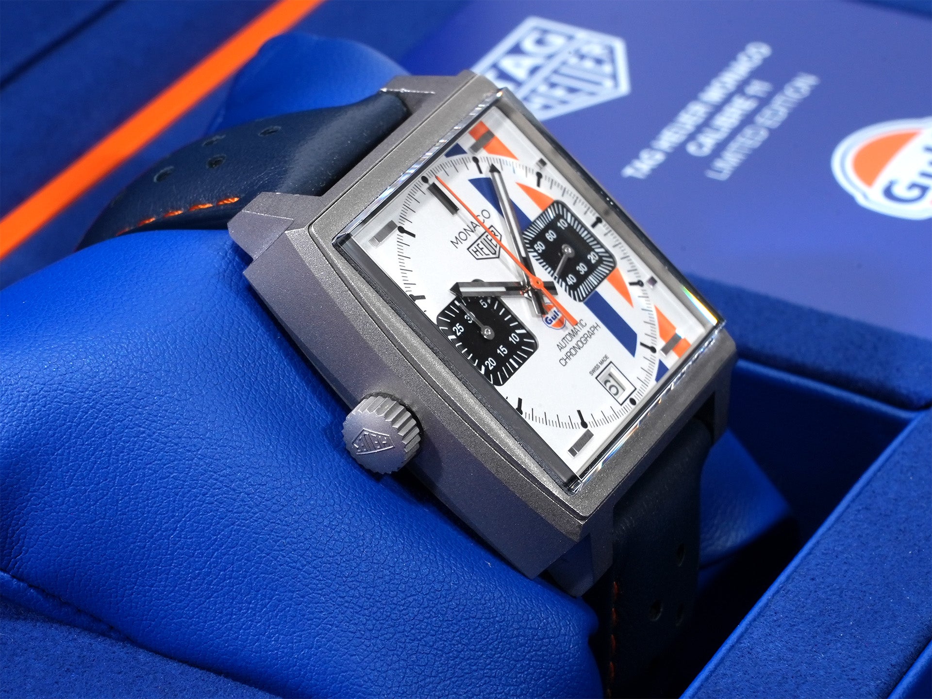 タグホイヤー モナコ クロノグラフ ガルフ Ref.CAW218G.EB0393 チタン ホワイト文字盤 美中古 icrtv9s2