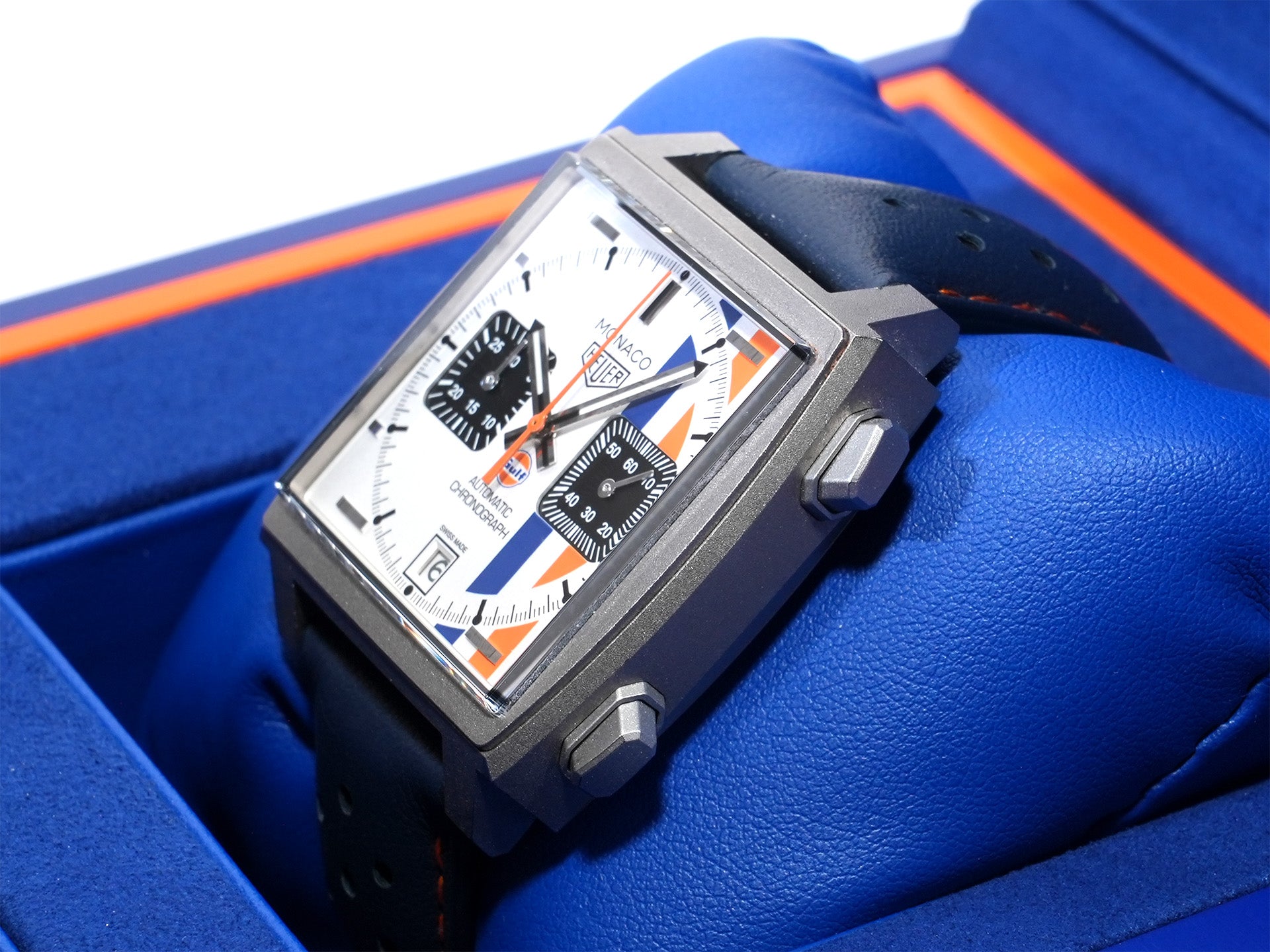 タグホイヤー モナコ クロノグラフ ガルフ Ref.CAW218G.EB0393 チタン ホワイト文字盤 美中古 icrtv9s2