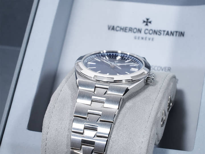 ヴァシュロンコンスタンタン オーヴァーシーズ オートマティック Ref.4520V/210A-B128 ステンレススチール ブルー文字盤 美品 sjoogbs2