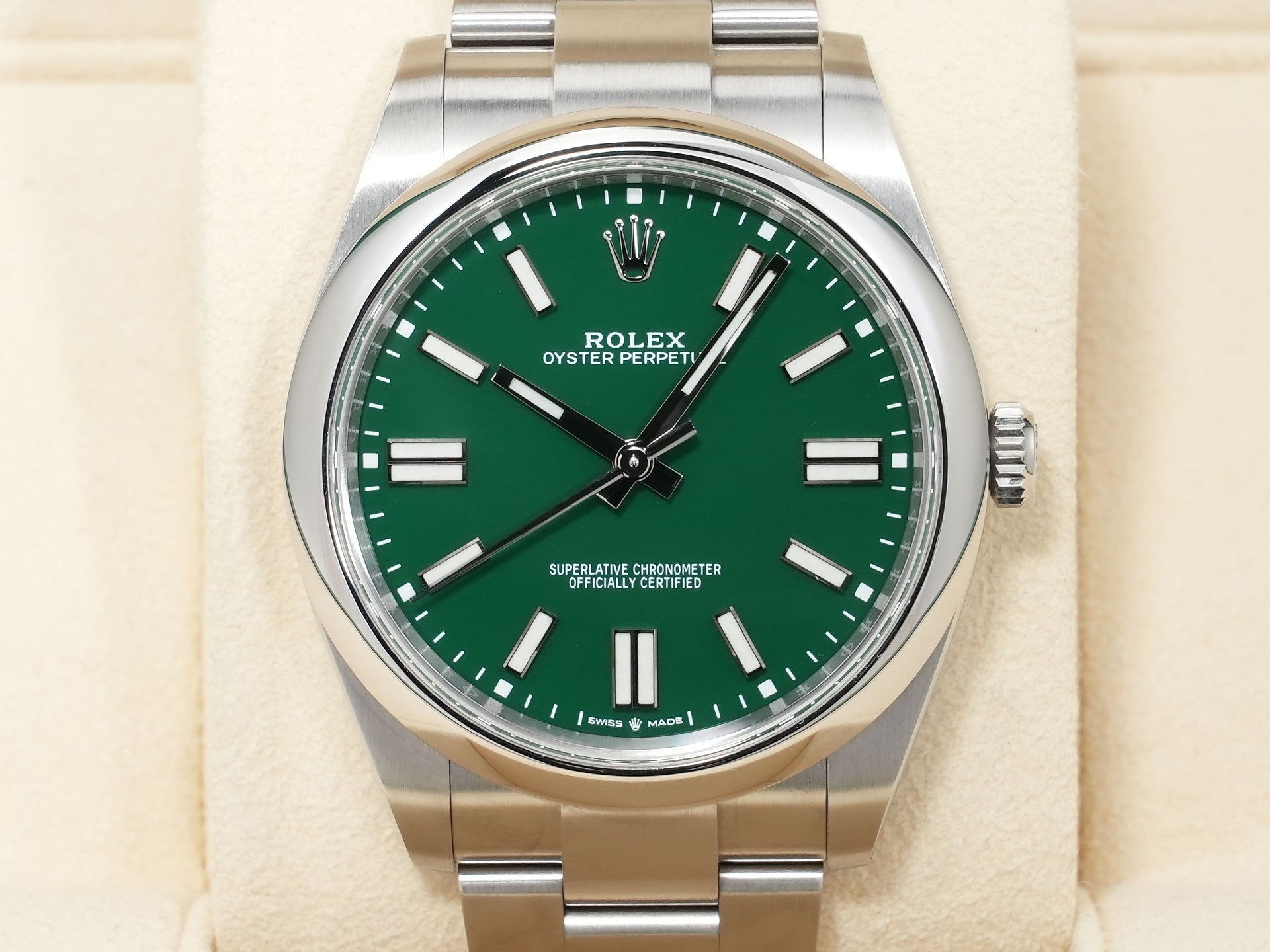 ロレックス オイスターパーペチュアル41 Ref.124300 ステンレススチール グリーン文字盤 美中古 hpakwqsg