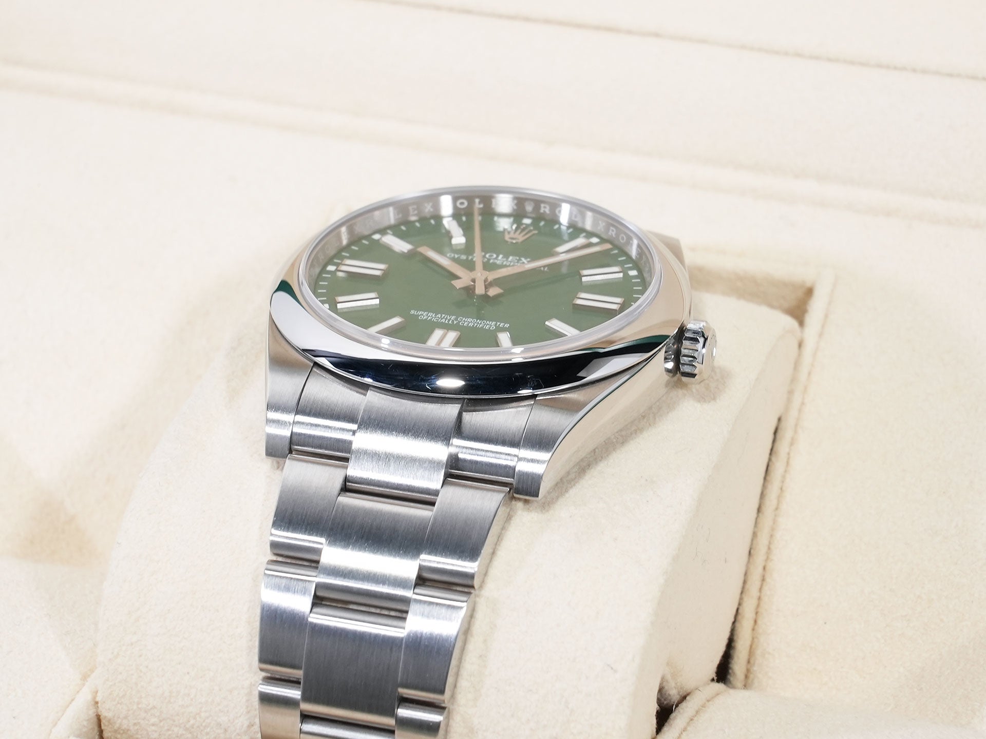 ロレックス オイスターパーペチュアル41 Ref.124300 ステンレススチール グリーン文字盤 美中古 hpakwqsg