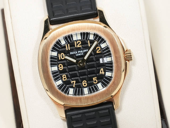 パテックフィリップ アクアノート Ref.4960J イエローゴールド ブラック文字盤 中古 dkzm4mip
