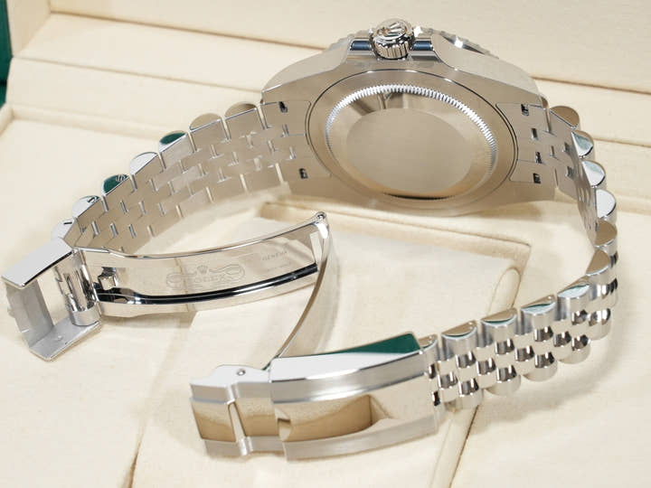 ロレックス GMTマスターII Ref.126710BLNR ステンレススチール ブラック文字盤 ジュビリーブレスレット 未使用 vve8mwhg