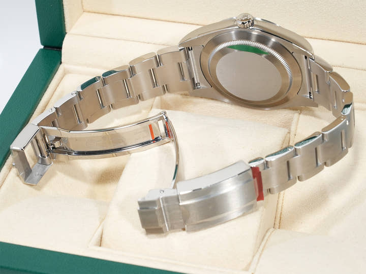 ロレックス エクスプローラーI 鏡面ブラックアウト Ref.214270 ステンレススチール ブラック文字盤 オイスターブレスレット 未使用 v3j7kw4s