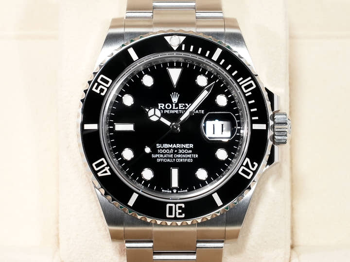 Rolex Submariner Date Ref. 126610LN Stainless Steel Black Dial Excellent Condition vzzzzc7n