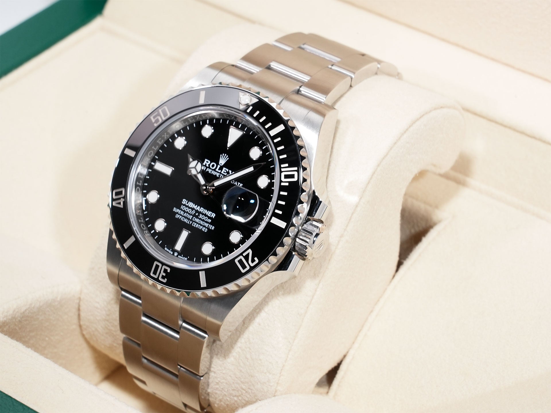 Rolex Submariner Date Ref. 126610LN Stainless Steel Black Dial Excellent Condition vzzzzc7n