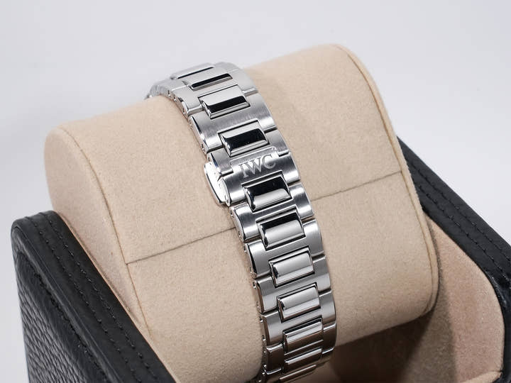 IWC Ingenieur Automatic 35 Ref.IW324906 Stainless Steel Black Dial Excellent Condition bt2x7osw