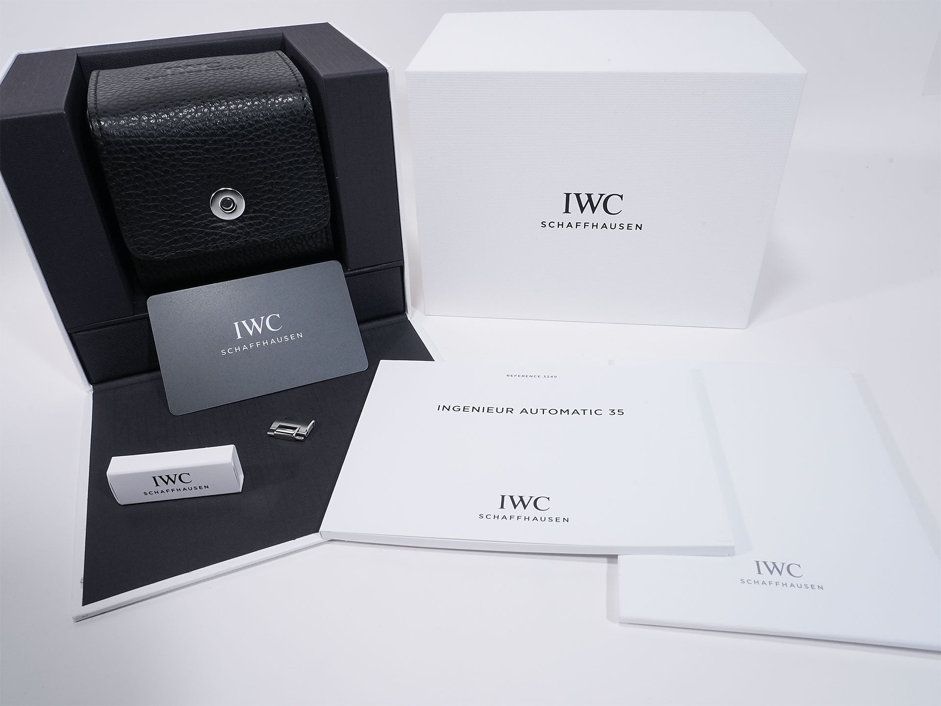 IWC Ingenieur Automatic 35 Ref.IW324906 Stainless Steel Black Dial Excellent Condition bt2x7osw