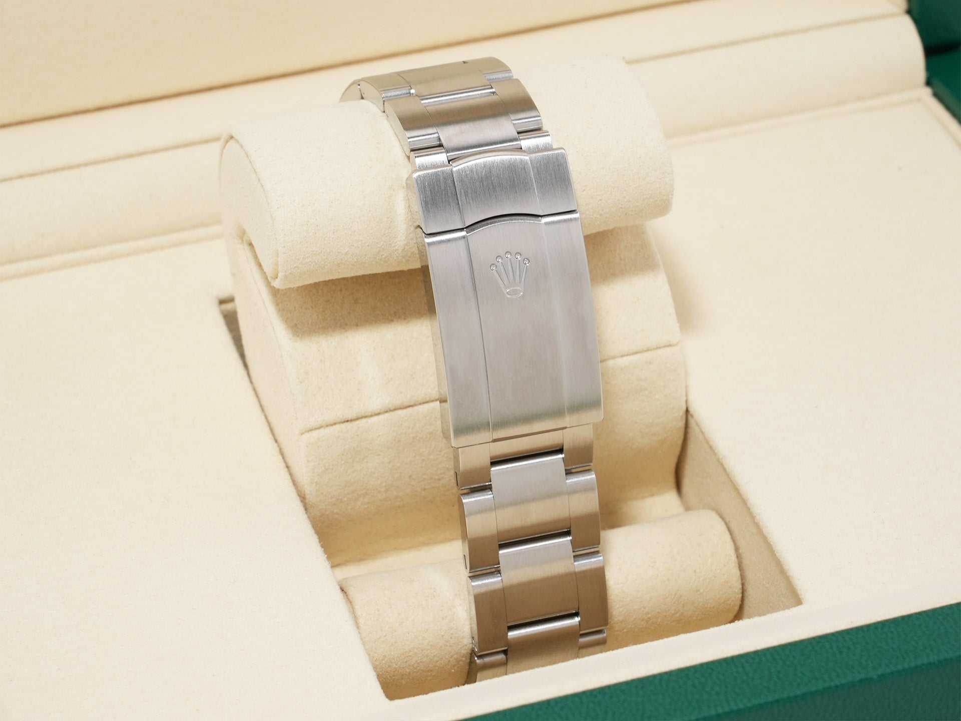 ロレックス オイスターパーペチュアル41 Ref.134300 ステンレススチール メッドブルー文字盤 未使用 sdz7amvn