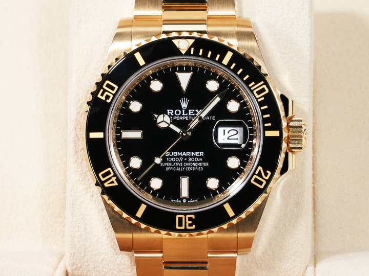 Rolex Submariner Date Ref. 126618LN Yellow Gold Black Dial Excellent Condition Pre-Owned 2ucu27wb