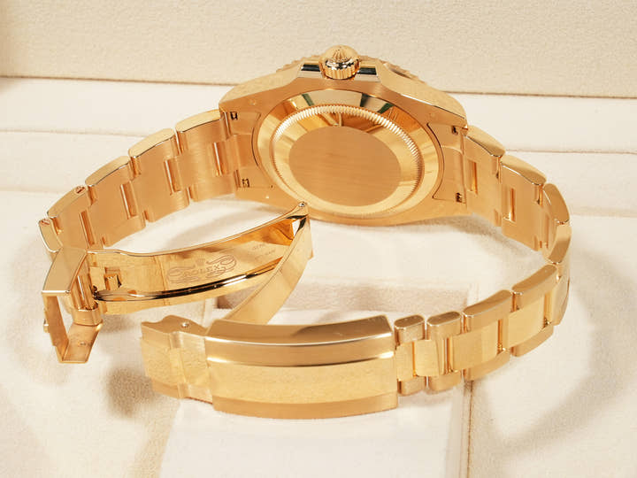 Rolex Submariner Date Ref. 126618LN Yellow Gold Black Dial Excellent Condition Pre-Owned 2ucu27wb