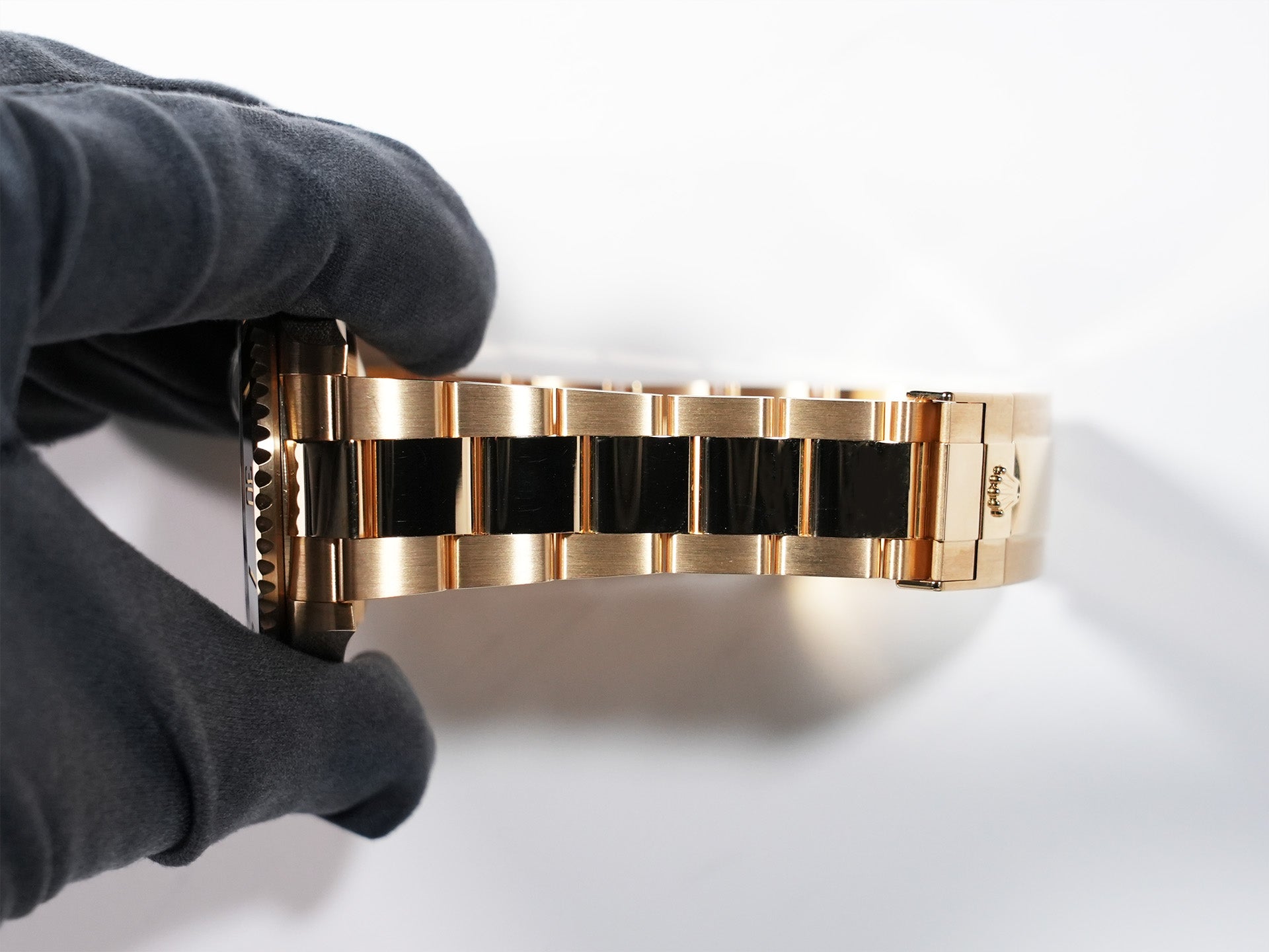 Rolex Submariner Date Ref. 126618LN Yellow Gold Black Dial Excellent Condition Pre-Owned 2ucu27wb