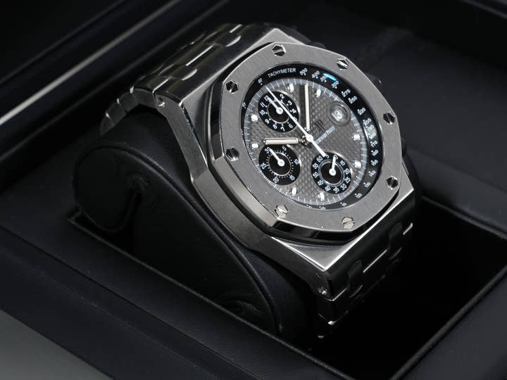 オーデマピゲ ロイヤルオーク オフショア クロノグラフ Ref.26238TI.OO.2000TI.01 チタン グレー文字盤 中古 vwj9qiws