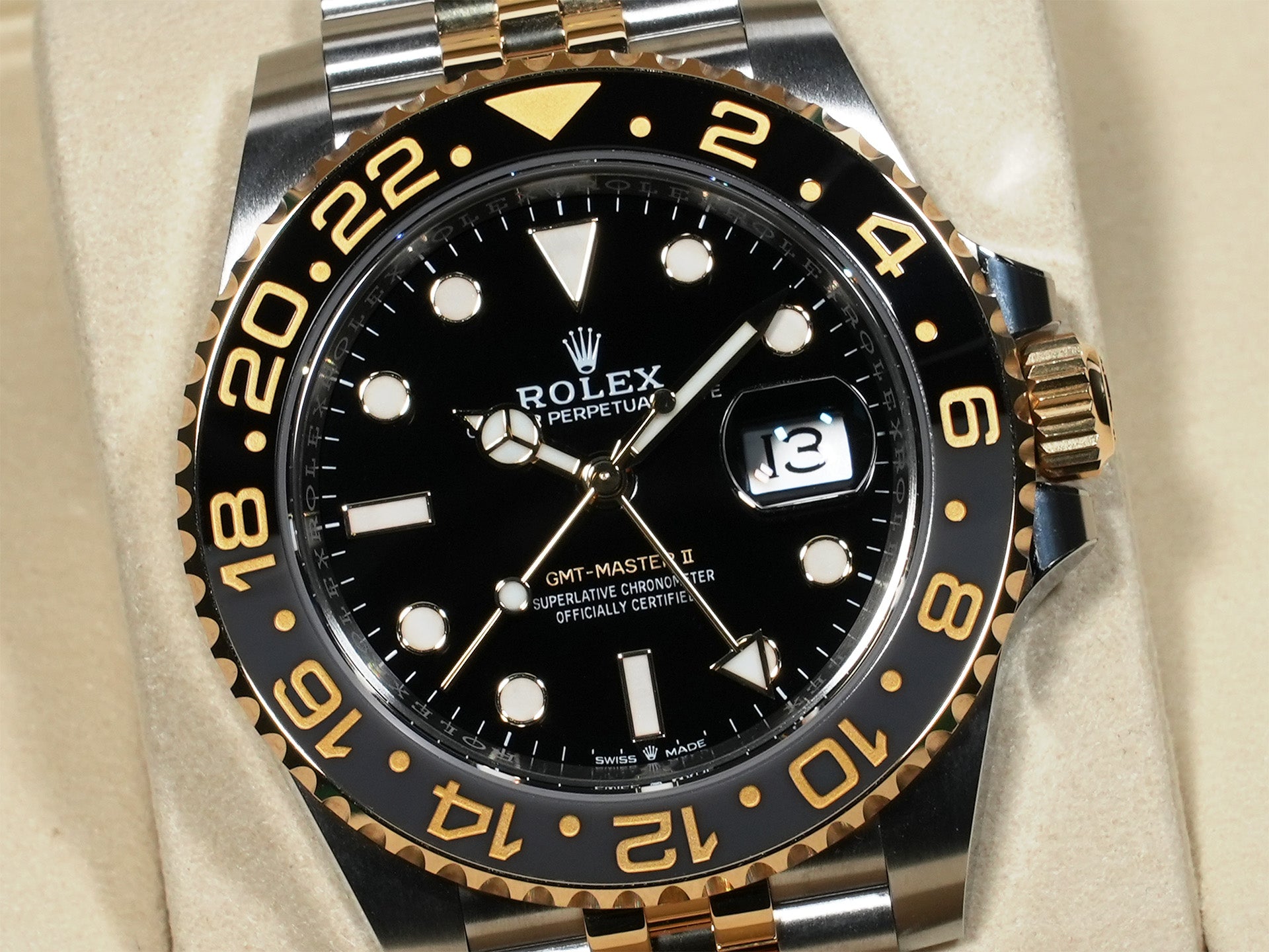 ロレックス GMTマスターII Ref.126713GRNR ステンレススチール/イエローゴールド ブラック文字盤 ジュビリーブレスレット 未使用 5tribsrz