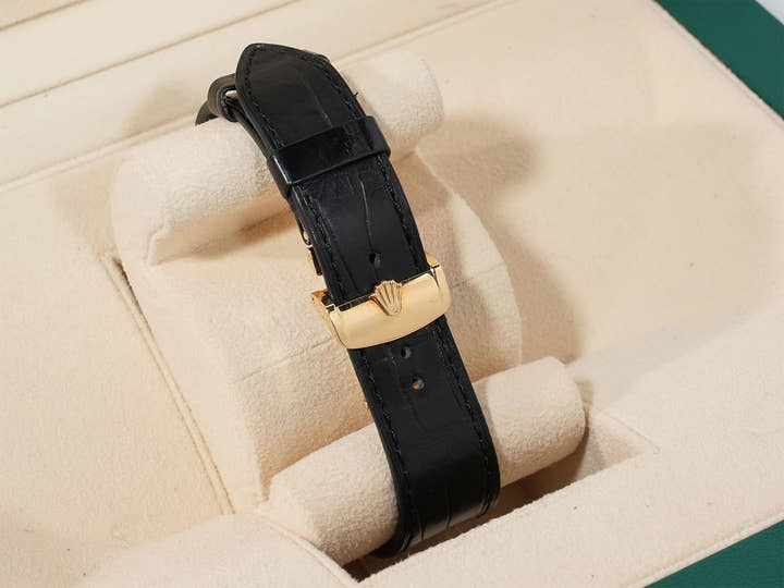 ロレックス 1908 Ref.52508 イエローゴールド ブラック文字盤 革ベルト 中古 jtz9yazw