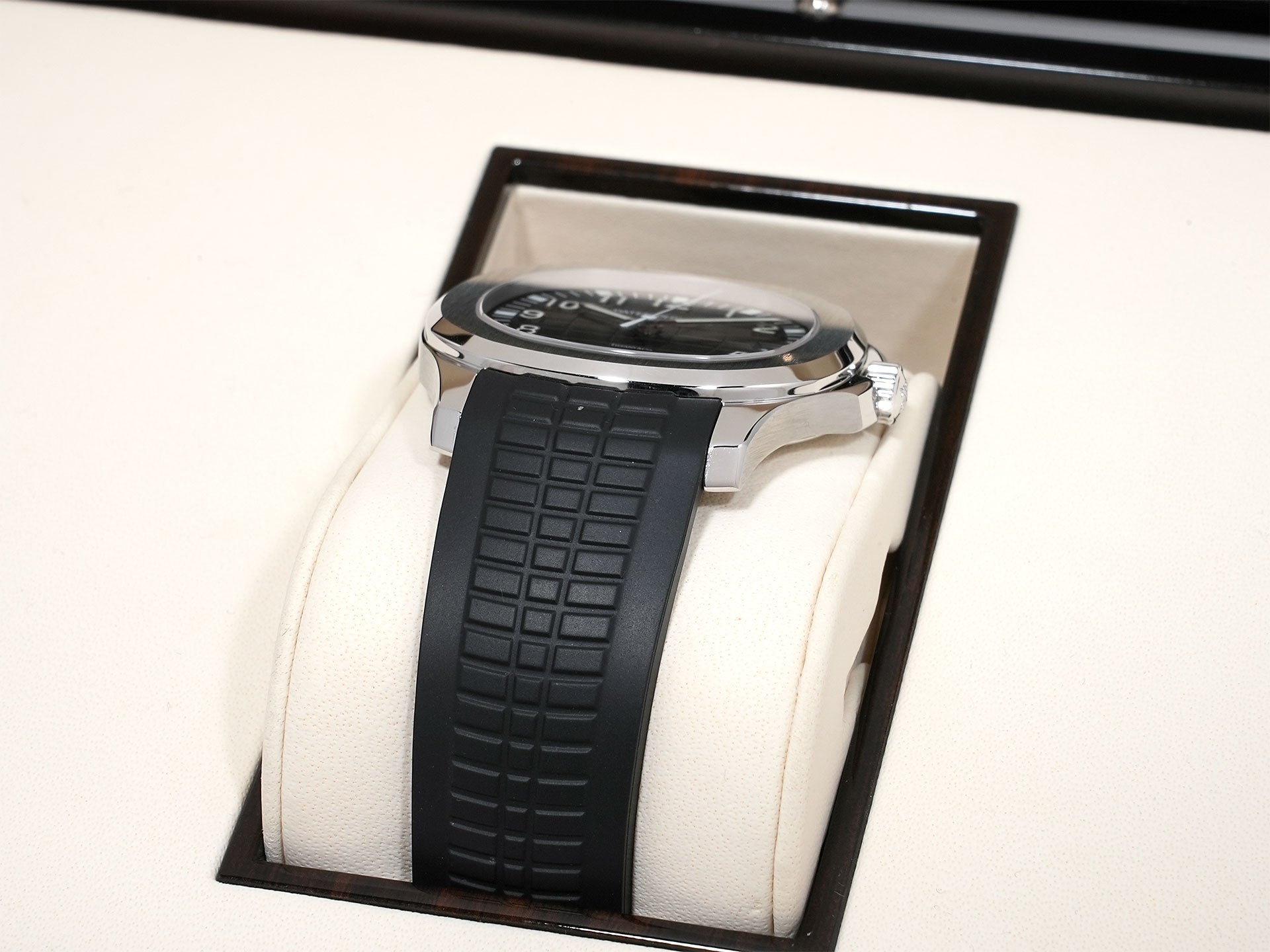 パテックフィリップ アクアノート TIFFANY＆CO. Ref.5167A-001 ステンレススチール ブラック文字盤 中古 o3oqyri8