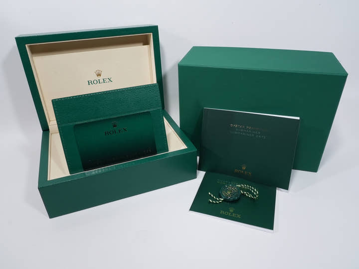 ロレックス サブマリーナー ノンデイト Ref.124060 ステンレススチール ブラック文字盤 未使用 nbexrtkx