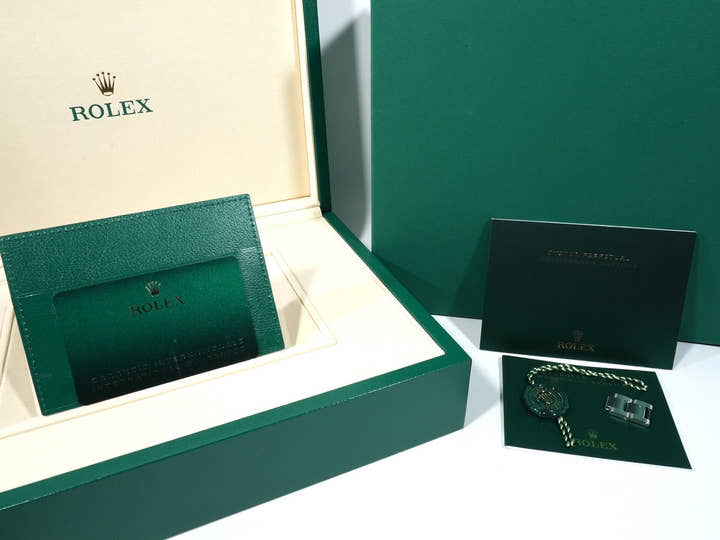 ロレックス デイトナ Ref.126506A プラチナ アイスブルーx11Pダイヤ文字盤 未使用 uj9q24pg