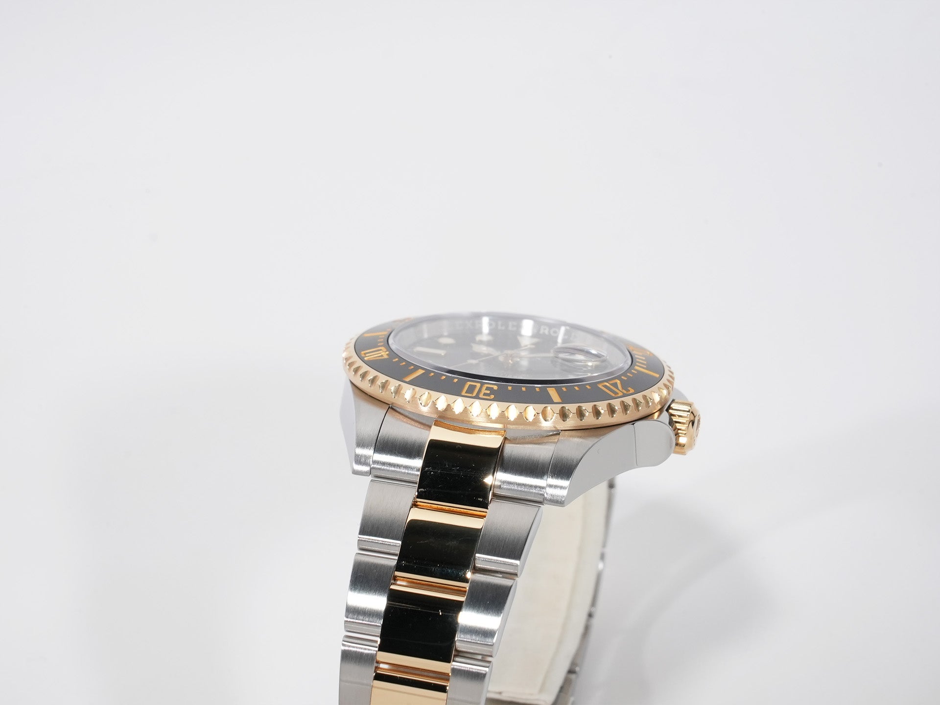 ロレックス シードゥエラー Ref.126603 ステンレススチール/イエローゴールド ブラック文字盤 美品 wz6zvgu9