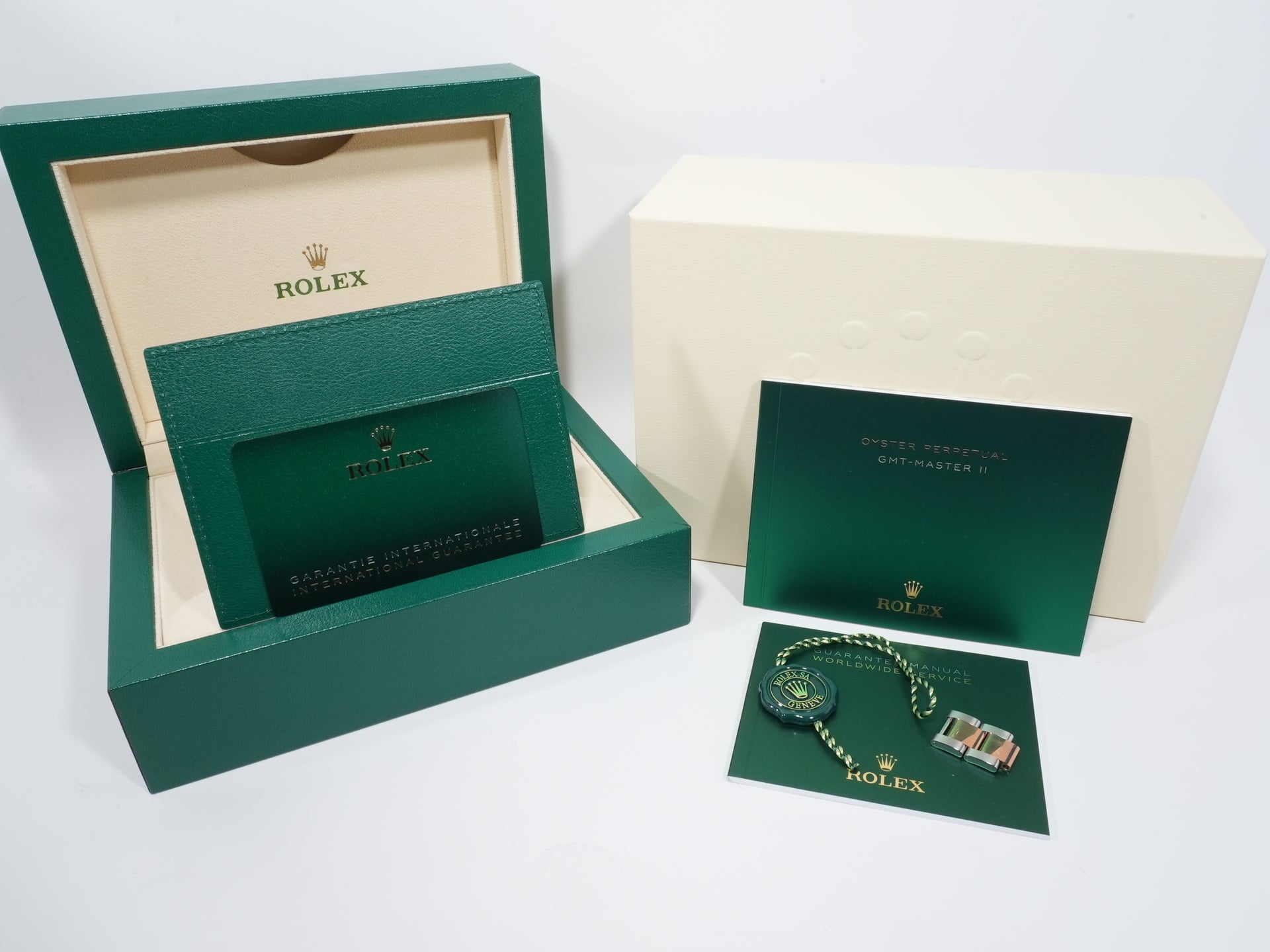 Rolex GMT-Master II Ref. 126711CHNR Stainless Steel/Everose Gold Black Dial Oyster Bracelet Unused qajwy9cd