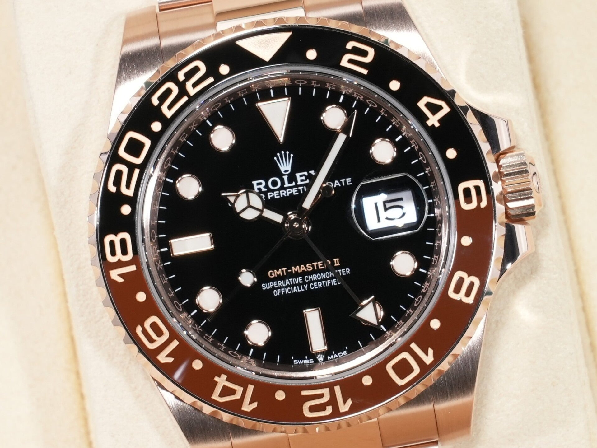 Rolex GMT-Master II Ref. 126715CHNR Everose Gold Black Dial Oyster Bracelet Excellent Condition 5zq2bkom