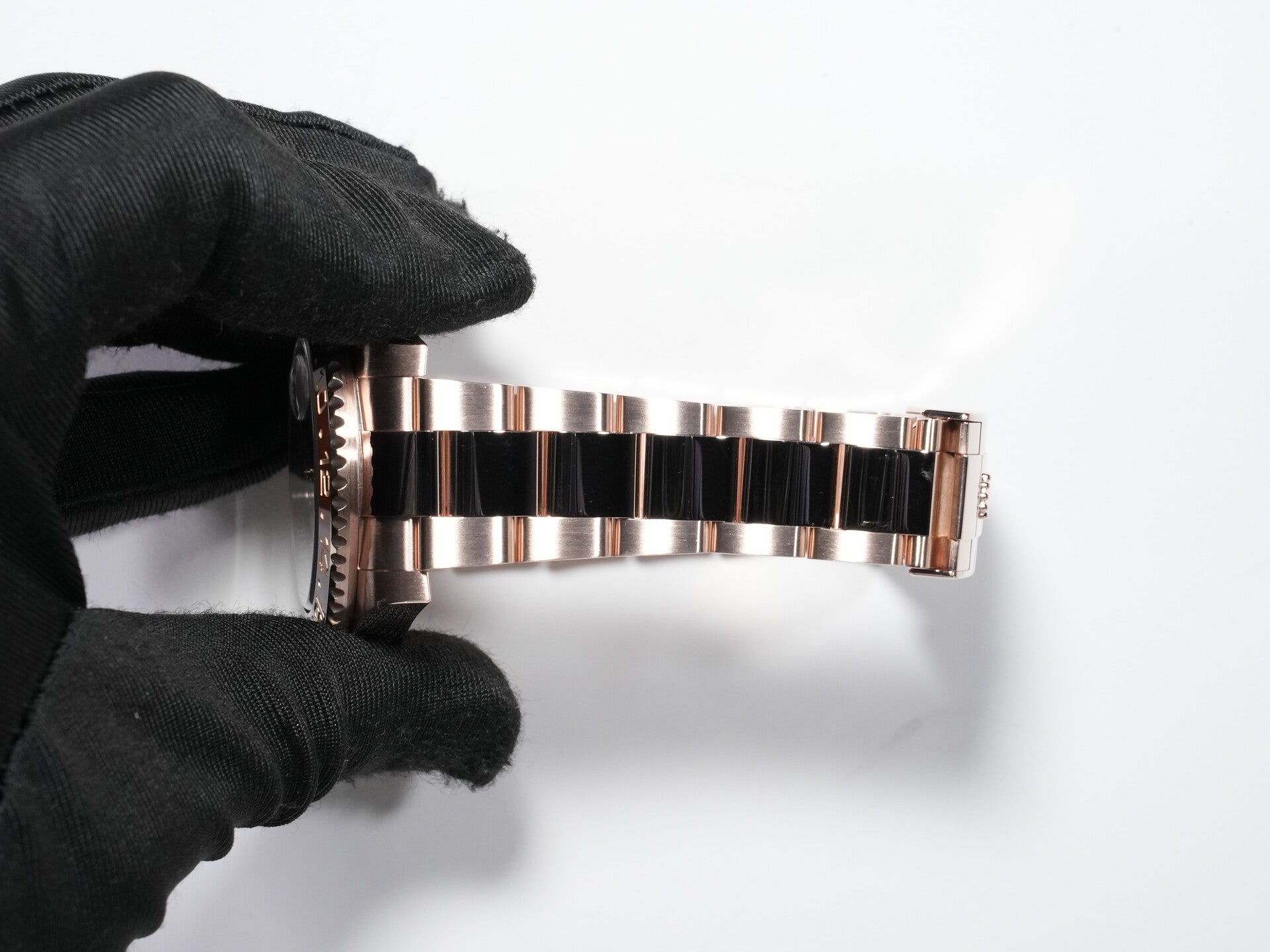 Rolex GMT-Master II Ref. 126715CHNR Everose Gold Black Dial Oyster Bracelet Excellent Condition 5zq2bkom