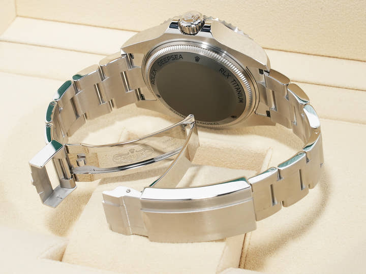 ロレックス シードゥエラー ディープシー Ref.136660 ステンレススチール D-BLUE文字盤 未使用 35g9xvxz