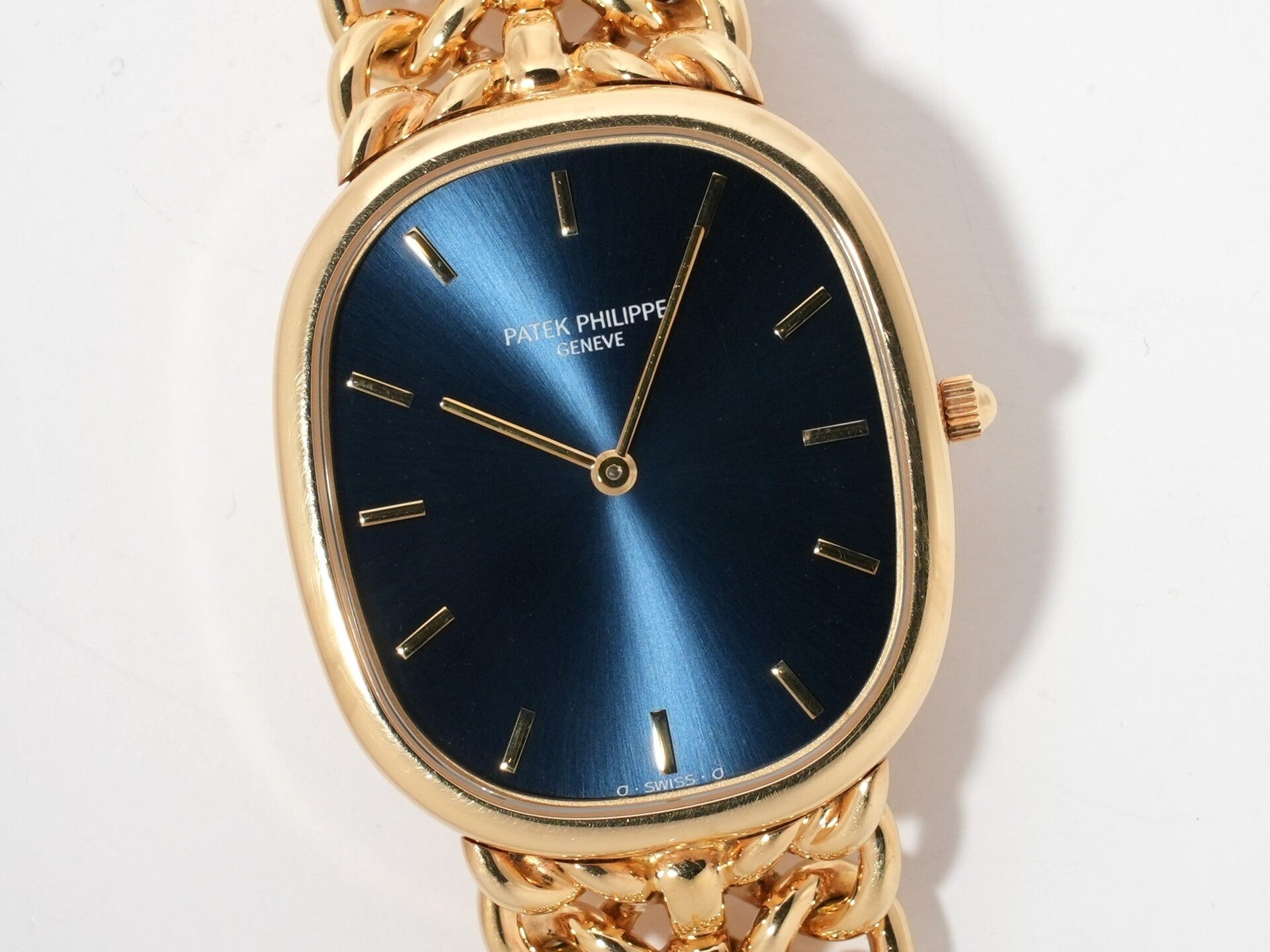 パテックフィリップ ゴールデンエリプス Ref.3738/119 イエローゴールド ブルー文字盤 中古 mf9u2rfp