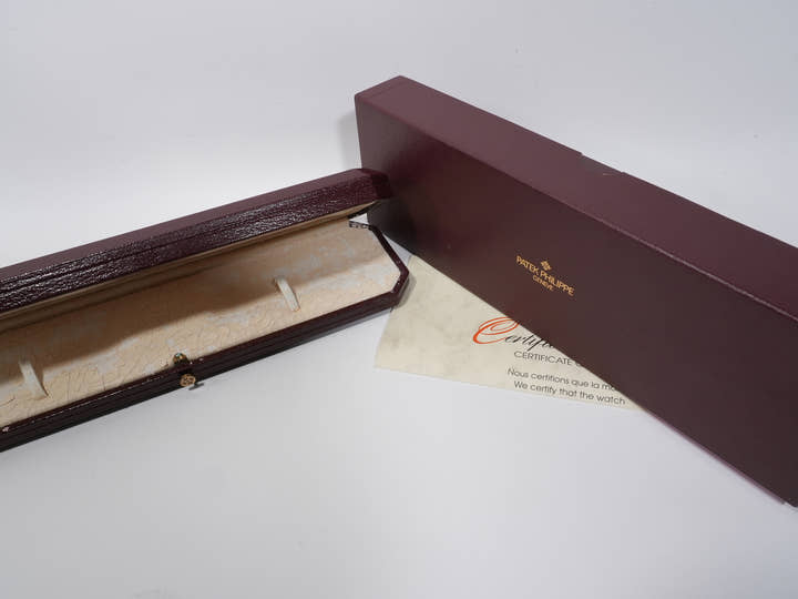 パテックフィリップ ゴールデンエリプス Ref.3738/119 イエローゴールド ブルー文字盤 中古 mf9u2rfp