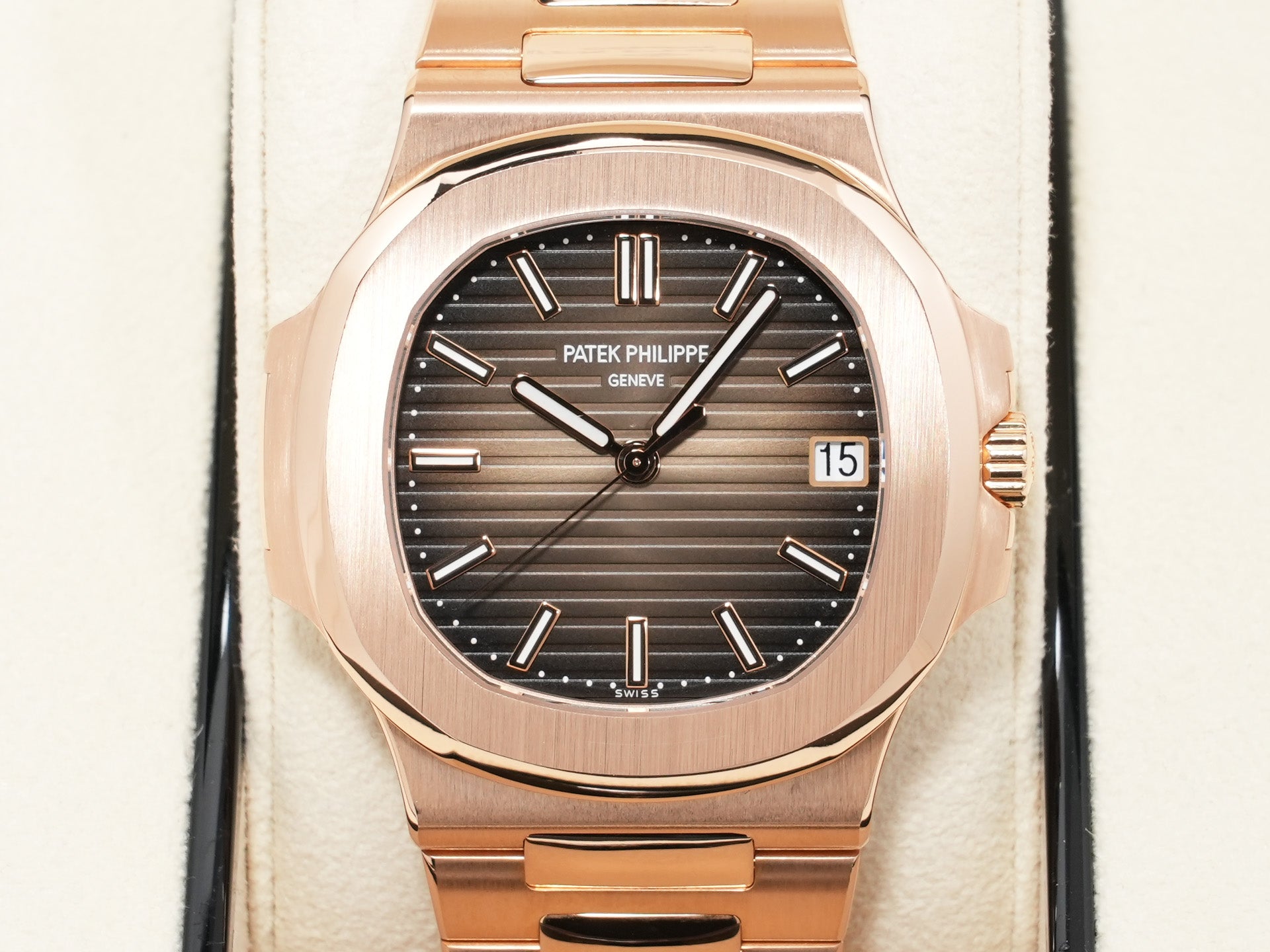 パテックフィリップ ノーチラス Ref.5711/1R-001 ローズゴールド ブラウン・ブラック・グラデーション文字盤 美中古 8tyohqek