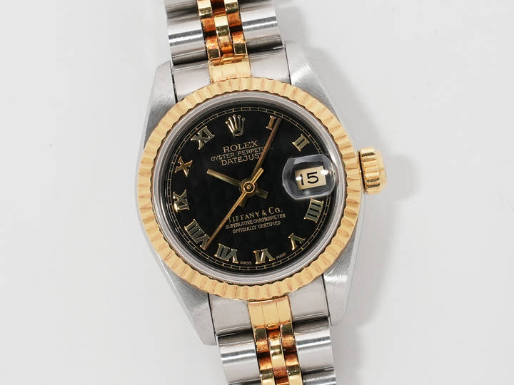 ロレックス デイトジャスト TIFFANY＆CO. Ref.69173 ステンレススチール/イエローゴールド ブラックピラミッドローマン文字盤 ジュビリーブレスレット 中古 eou9xf7h